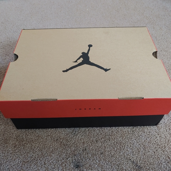 Jordan 12 reverse flu game - Picture 6 of 6